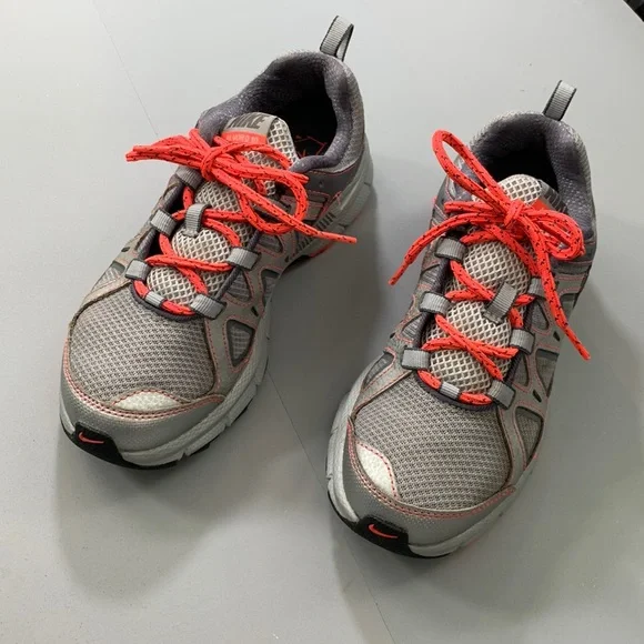 Nike Alvord pink /gray hike sneakers size 7 - Picture 2 of 9